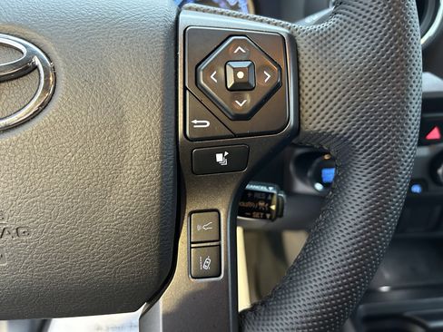 Certified 2023 Toyota Tacoma TRD Off-Road image 22