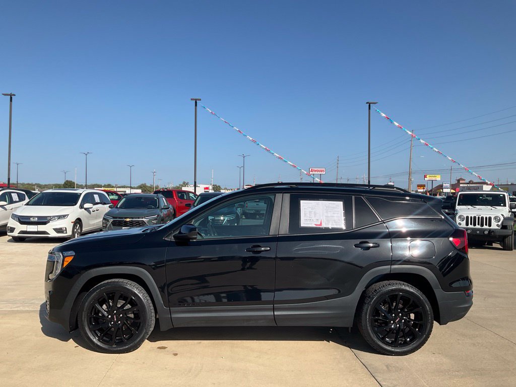 Used 2023 GMC Terrain SLE w/ Driver Convenience Package FWD image 32