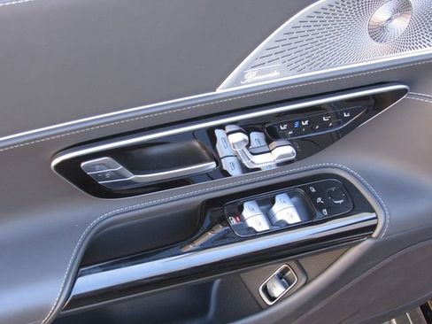 Certified 2022 Mercedes-Benz SL 63 AMG 4MATIC w/ Driver Assistance Package image 13