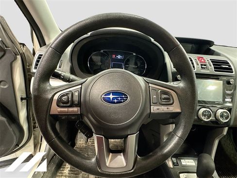 Used 2018 Subaru Forester 2.5i Premium image 10