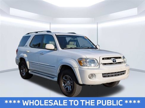 Used 2007 Toyota Sequoia SR5 w/ Preferred Pkg RWD image 7