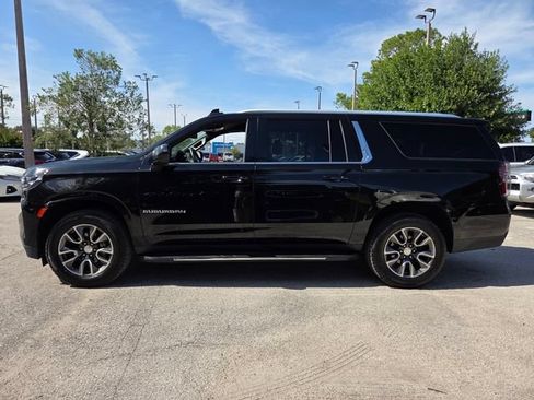 Used 2021 Chevrolet Suburban LT RWD image 4