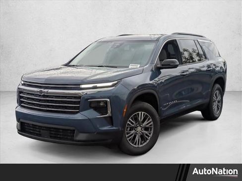 New 2026 Chevrolet Traverse LT image 1