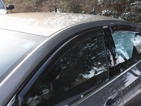 Used 2018 Chevrolet Malibu LT w/ Driver Confidence Package image 12