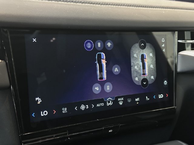 Certified 2025 Lincoln Navigator Reserve AWD/4WD image 21