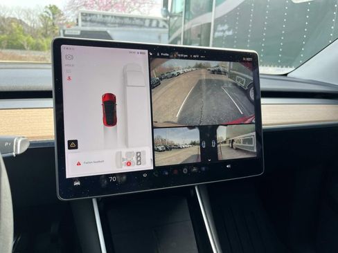 Used 2021 Tesla Model Y Long Range image 30