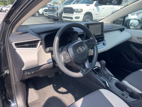 Used 2026 Toyota Corolla LE FWD image 11