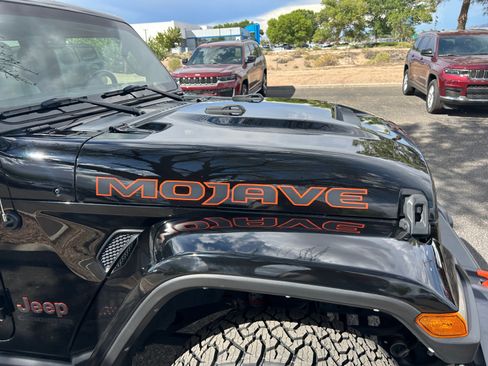 Used 2022 Jeep Gladiator Mojave w/ Trailer Tow Package AWD/4WD image 24