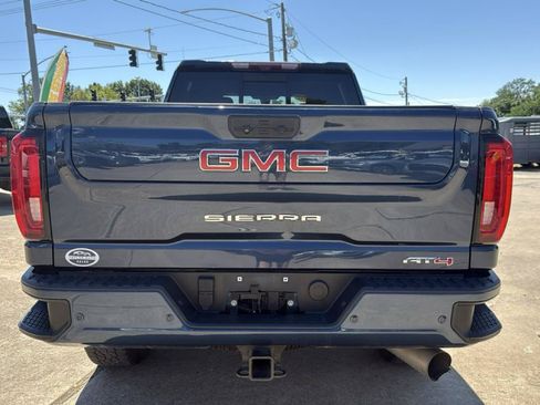 Used 2020 GMC Sierra 2500 AT4 w/ AT4 Premium Package AWD/4WD image 7
