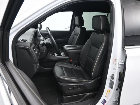 Used 2023 Chevrolet Suburban Premier AWD/4WD image 20