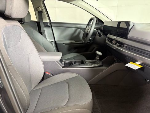 New 2026 Kia K4 LXS image 13