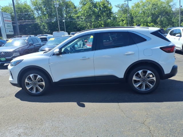 Used 2023 Ford Escape Platinum w/ Premium Technology Package AWD/4WD image 9