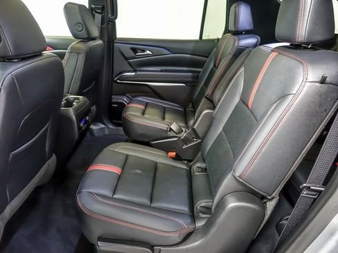 Certified 2024 Chevrolet Traverse RS image 15