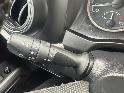 Used 2021 Toyota Tacoma SR5 AWD/4WD image 26
