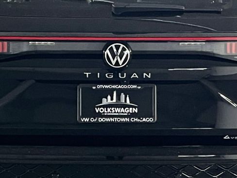 New 2026 Volkswagen Tiguan SEL R-Line AWD/4WD image 36