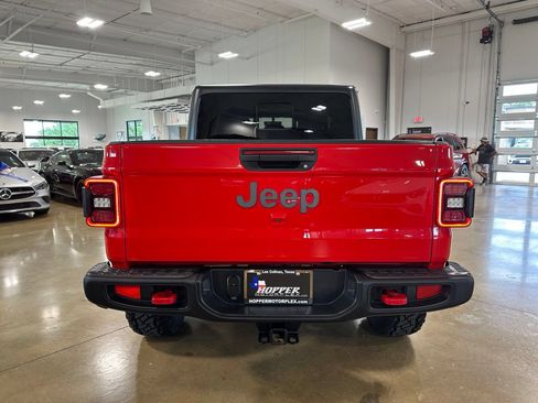 Used 2020 Jeep Gladiator Rubicon AWD/4WD image 6