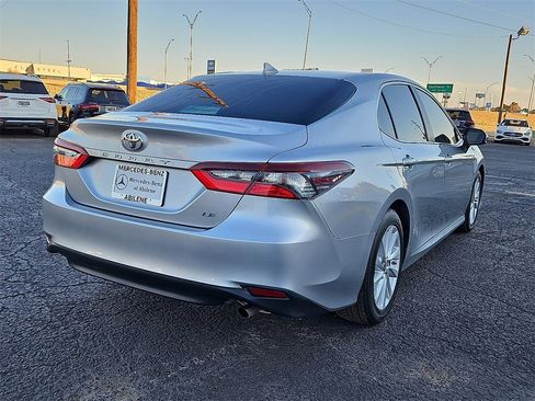 Used 2022 Toyota Camry LE image 7