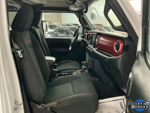 Used 2021 Jeep Gladiator Rubicon image 12