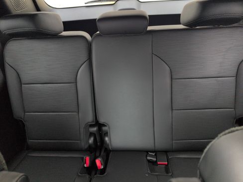 New 2026 Buick Enclave Sport Touring w/ LPO, Floor Liner Package image 32