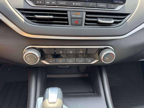 Used 2022 Nissan Altima 2.5 SR FWD image 31