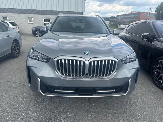 Certified 2024 BMW X5 xDrive40i w/ Premium Package AWD/4WD image 6