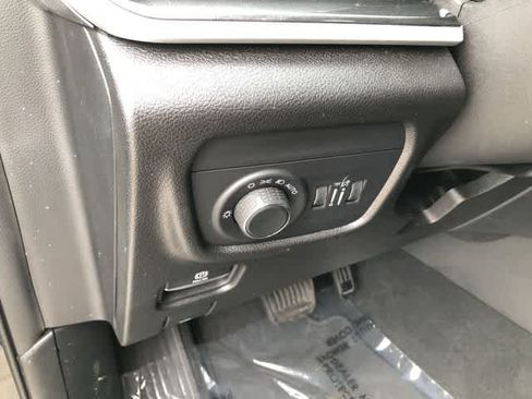 Used 2023 Jeep Grand Cherokee L Laredo w/ Luxury Tech Group I AWD/4WD image 32