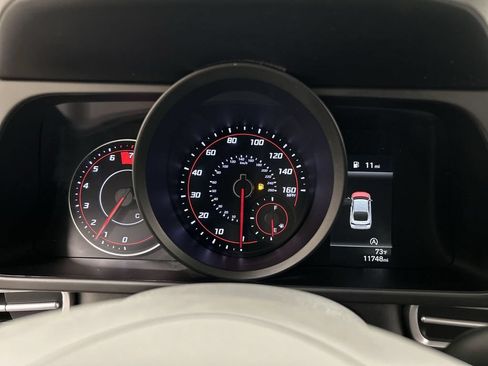 Used 2023 Hyundai Elantra SE FWD image 13