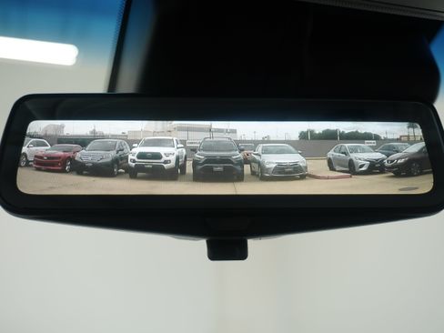 Used 2020 Cadillac Escalade Luxury RWD image 25
