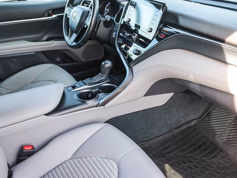 Certified 2023 Toyota Camry SE image 17