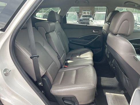 Used 2017 Hyundai Santa Fe SE w/ SE Premium Package 02 AWD/4WD image 26