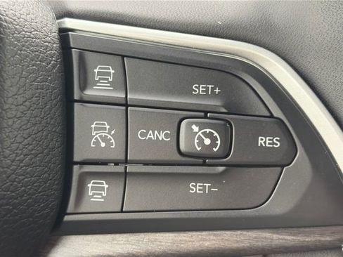 Used 2022 Jeep Grand Cherokee Limited 4xe w/ Luxury Tech Group II AWD/4WD image 48