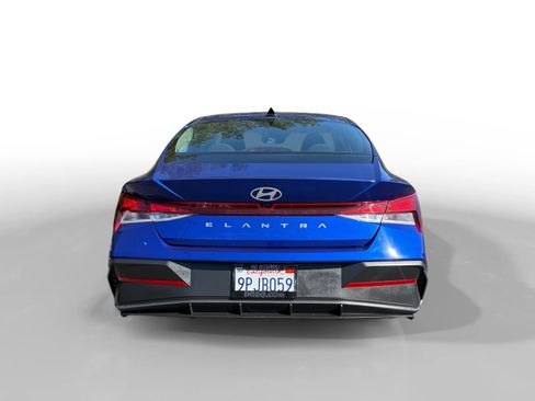 Used 2024 Hyundai Elantra SEL FWD image 4