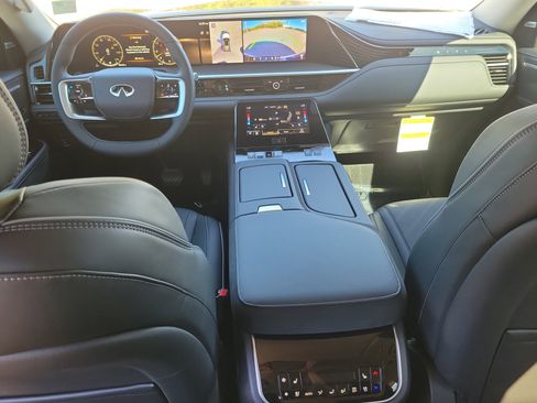 New 2026 INFINITI QX80 Luxe image 12