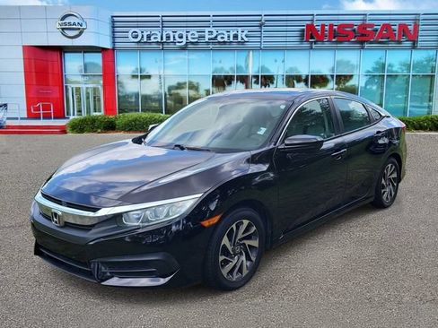 Used 2018 Honda Civic EX image 4