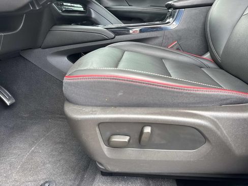 Used 2022 Buick Envision Essence w/ Technology Package II FWD image 18