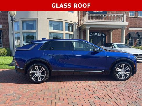 Used 2024 Cadillac Lyriq Tech AWD/4WD image 7