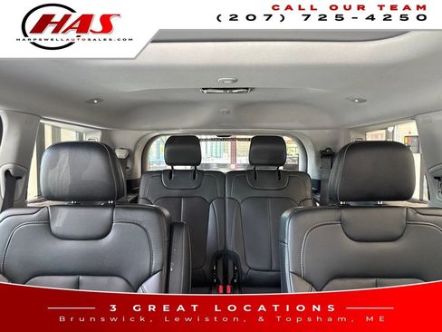 Used 2023 Jeep Grand Cherokee L Limited w/ Luxury Tech Group II AWD/4WD image 11
