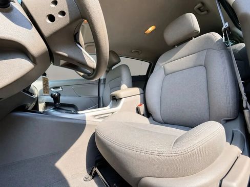 Used 2016 Kia Sportage LX FWD image 12