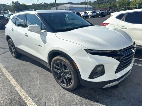 Used 2020 Chevrolet Blazer LT FWD image 3