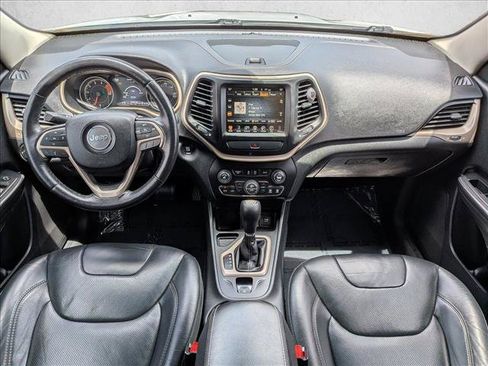 Used 2016 Jeep Cherokee Limited w/ Luxury Group FWD image 16