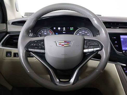 Used 2022 Cadillac XT6 Premium Luxury w/ Technology Package image 45