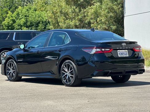 Used 2023 Toyota Camry SE w/ Audio Upgrade Package FWD image 6