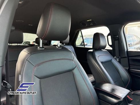 Used 2023 Ford Explorer ST-Line w/ Class IV Trailer Tow Package AWD/4WD image 15