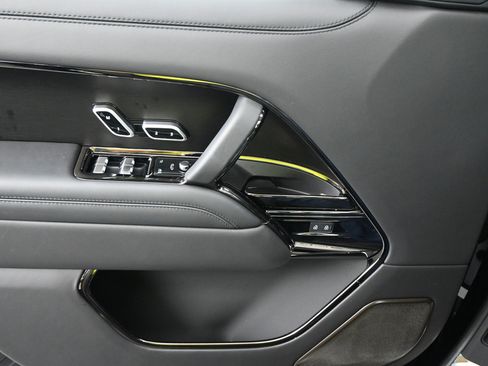 New 2025 Land Rover Range Rover SV AWD/4WD image 14
