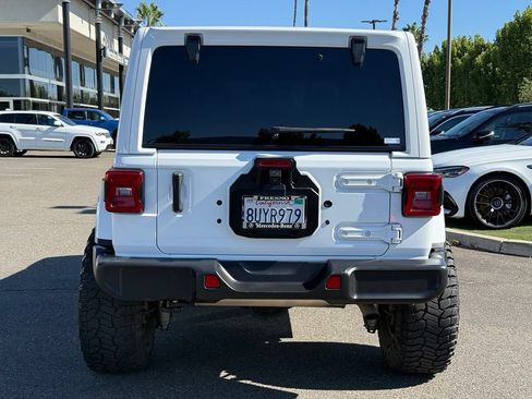 Used 2021 Jeep Wrangler Unlimited Sahara AWD/4WD image 17
