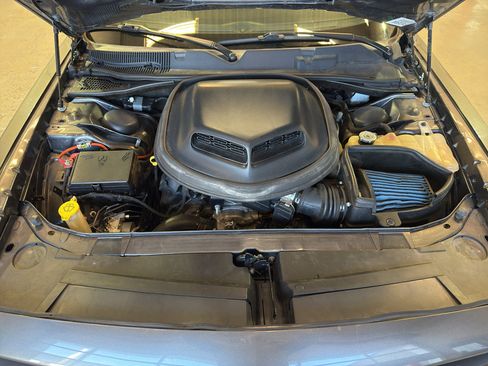 Used 2019 Dodge Challenger R/T Scat Pack w/ Shaker Package RWD image 30