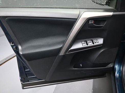 Used 2018 Toyota RAV4 LE w/ All Weather Liner Package image 10