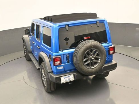Used 2025 Jeep Wrangler Unlimited Sport AWD/4WD image 43