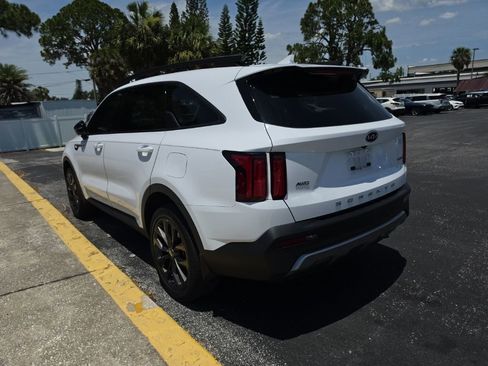 Certified 2021 Kia Sorento SX Prestige AWD/4WD image 12