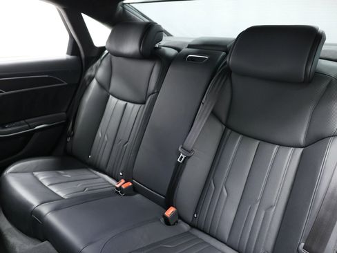 Used 2019 Audi A8 L 3.0T w/ Luxury Package image 3